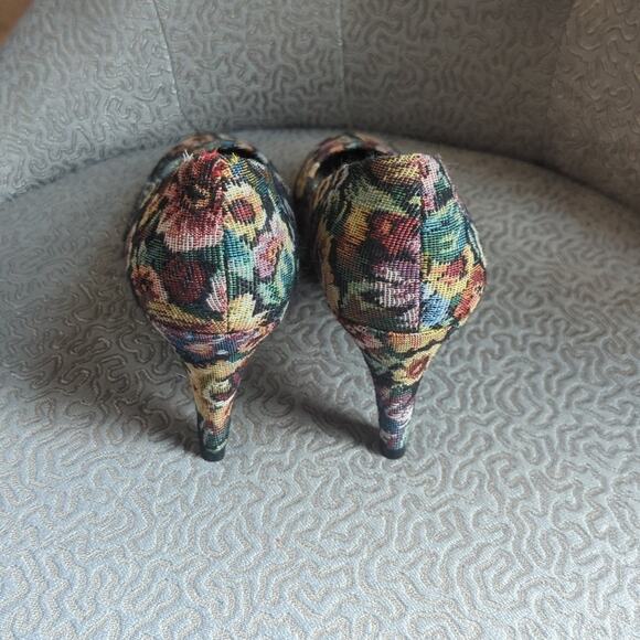 EUC Soft Style Floral Pumps, 10 - Picture 5 of 8